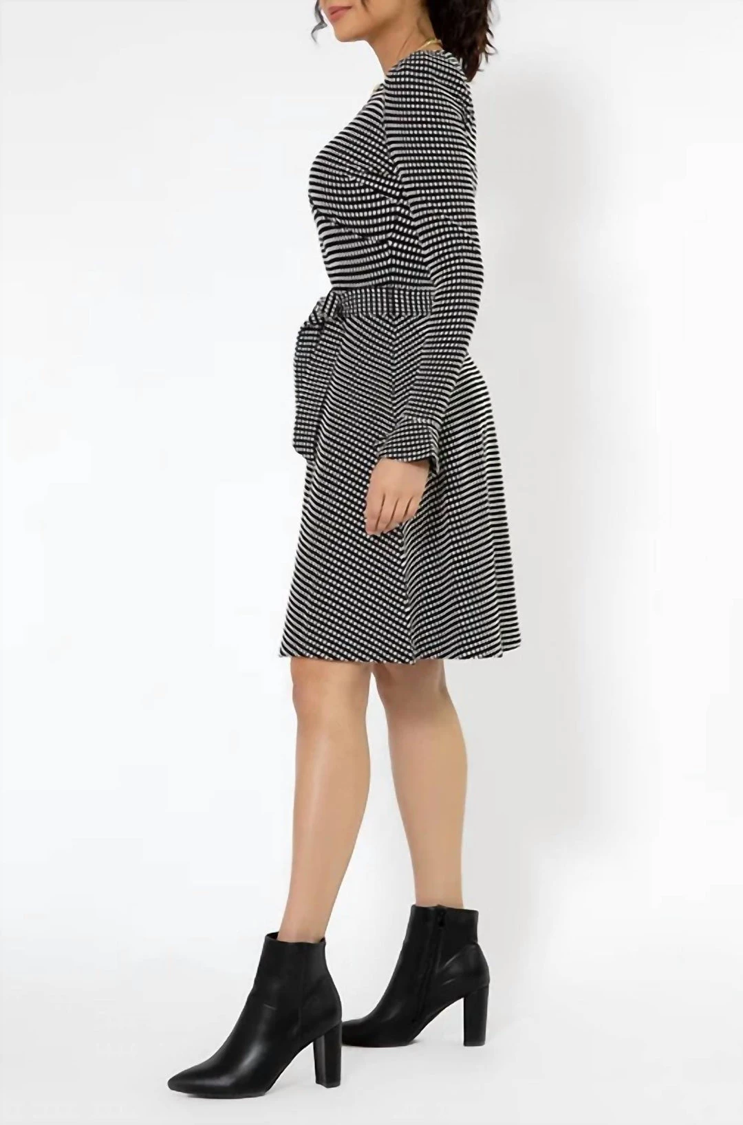 Coupon π Leota π© women Rosalia Puff Sleeve Wrap π Dress in Garden Gate Jacquard β 5 Coupon π Leota π© women Rosalia Puff Sleeve Wrap π Dress in Garden Gate Jacquard β - Image 3