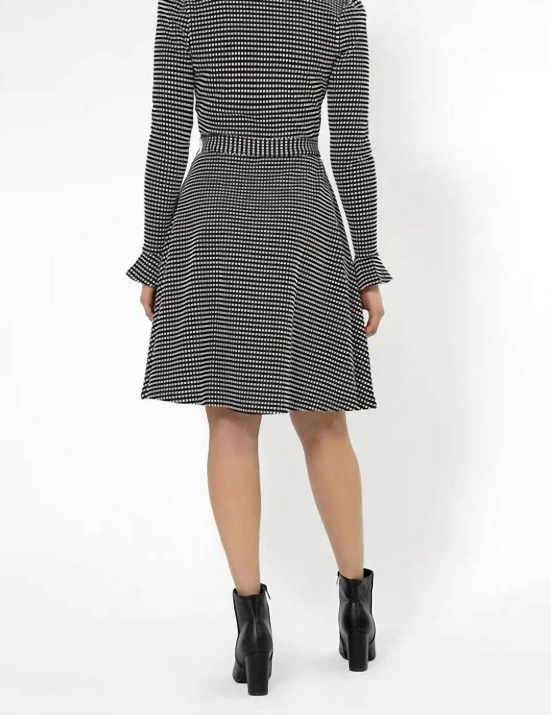 Coupon π Leota π© women Rosalia Puff Sleeve Wrap π Dress in Garden Gate Jacquard β 4 Coupon π Leota π© women Rosalia Puff Sleeve Wrap π Dress in Garden Gate Jacquard β - Image 2